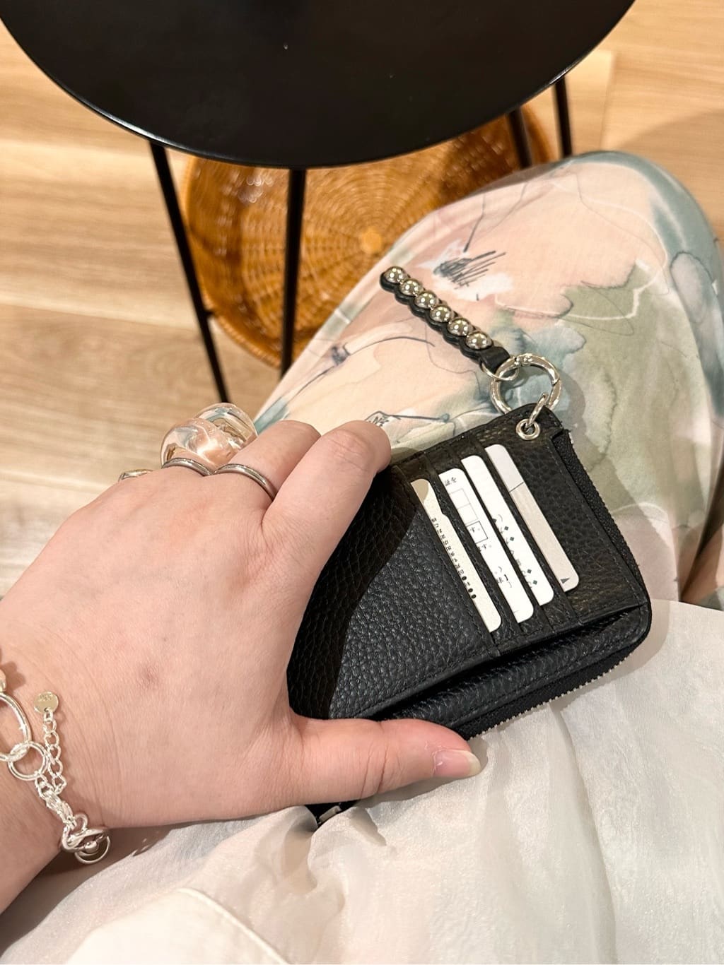 ear PAPILLONNERの【ほし企画】本革スタッズフラグメントケースを使ったコーディネートを紹介します。｜Rakuten Fashion(楽天ファッション／旧楽天ブランドアベニュー)7194414