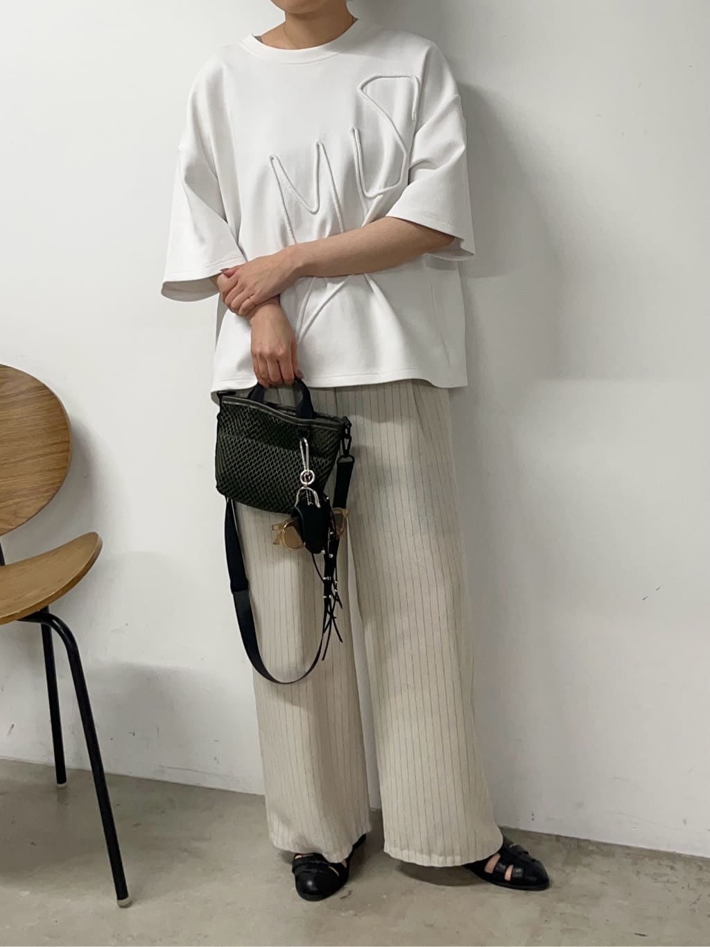 ear PAPILLONNERの【ouchi/ほし企画】ミニダイヤメッシュ2WAYトートバッグを使ったコーディネートを紹介します。｜Rakuten Fashion(楽天ファッション／旧楽天ブランドアベニュー)7196717