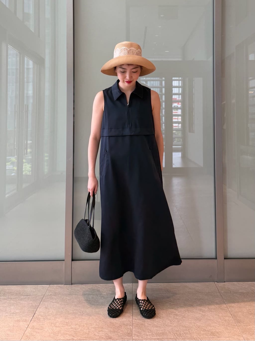 UNITED ARROWS ネイビー ．ブラックノースリーブ ワンピース UNITED ARROWS（ユナイテッドアローズ）の「フィット＆フレア