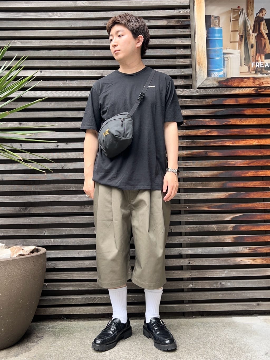FREAK’S STOREのメンズ・P-6ロゴ・レスポンシビリティー 【限定展開】を使ったコーディネートを紹介します。｜Rakuten Fashion(楽天ファッション／旧楽天ブランドアベニュー)7204168