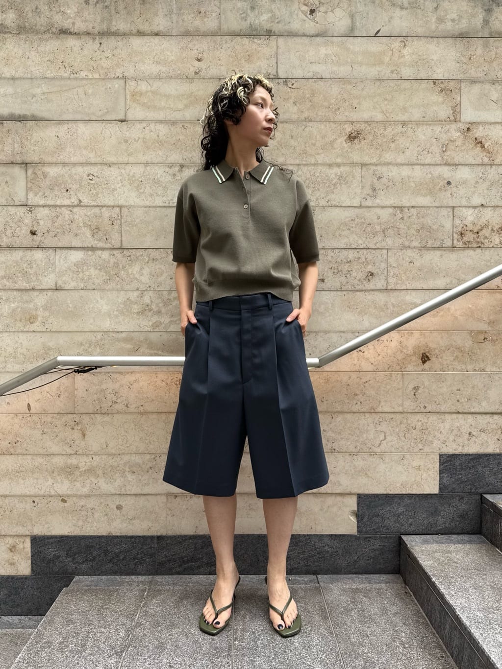 6 ロク センタークリース　ネイビーショートパンツ 6 パンツ 「6(ROKU)」センタークリース ネイビー ショートパンツ
