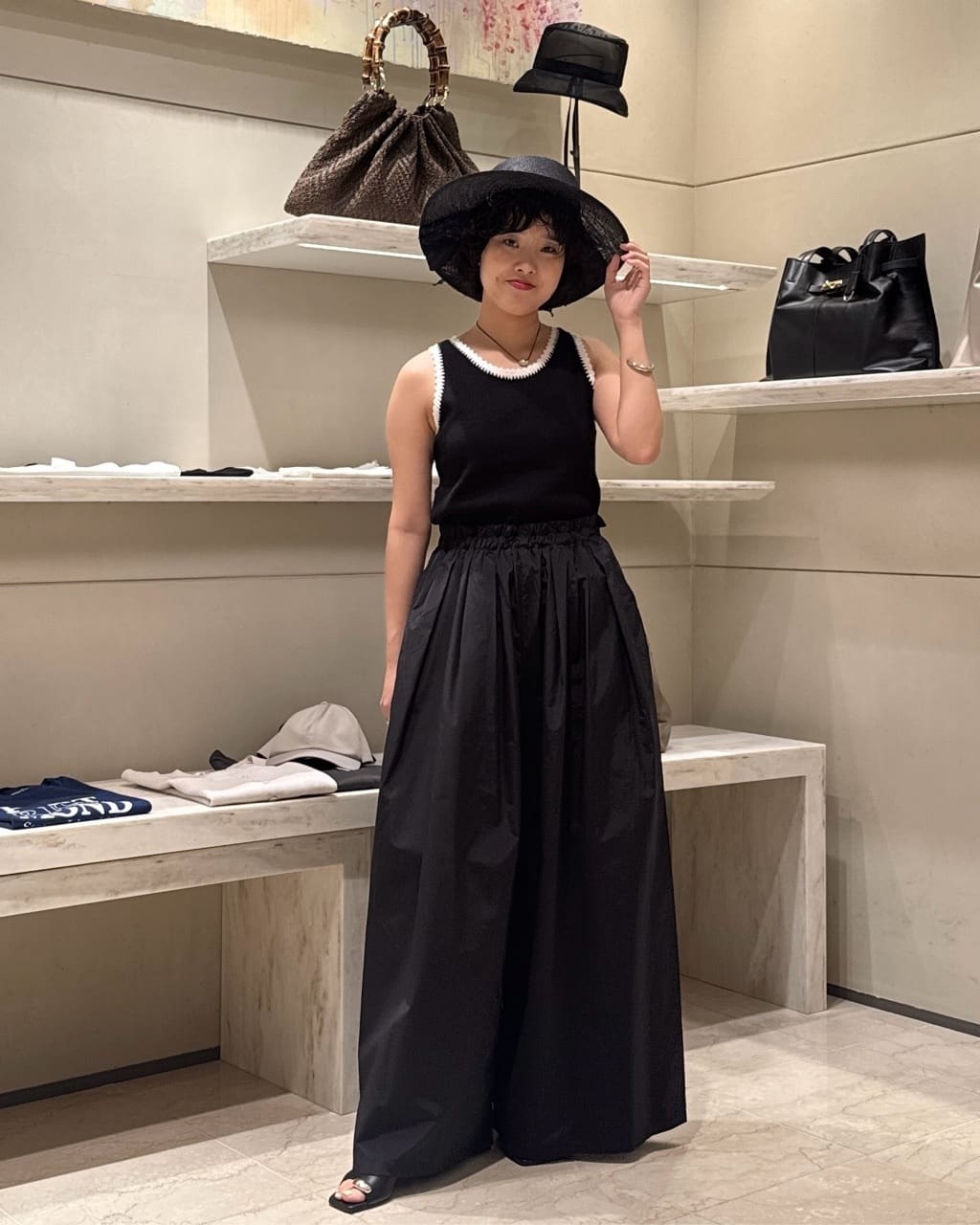 GALLARDAGALANTEの【HERITANOVUM】クロシェットヘムタンクトップを使ったコーディネートを紹介します。｜Rakuten Fashion(楽天ファッション／旧楽天ブランドアベニュー)7204831