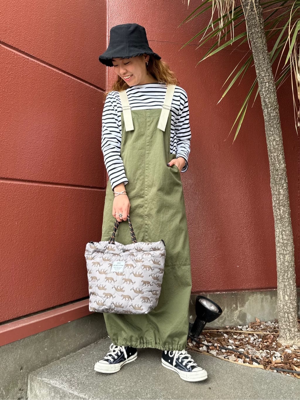 FREAK’S STOREの別注PADDED TOTE BAG/パデットトートバッグを使ったコーディネートを紹介します。｜Rakuten Fashion(楽天ファッション／旧楽天ブランドアベニュー)7209503