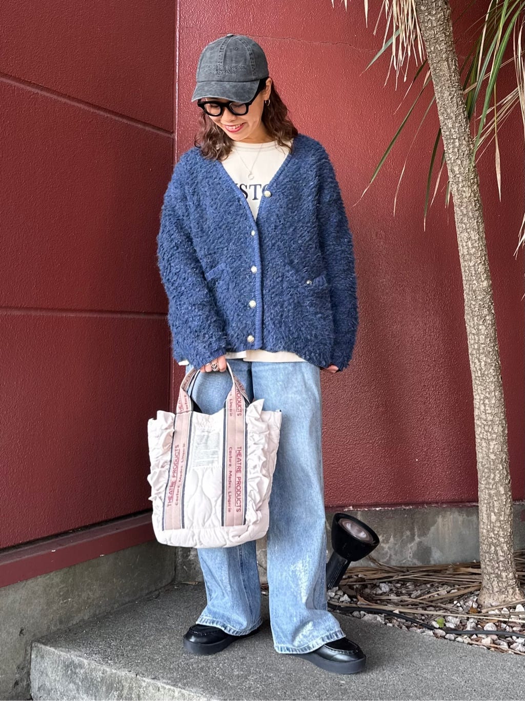 FREAK’S STOREのブークレ 金釦カーディガン 24AWを使ったコーディネートを紹介します。｜Rakuten Fashion(楽天ファッション／旧楽天ブランドアベニュー)7209738