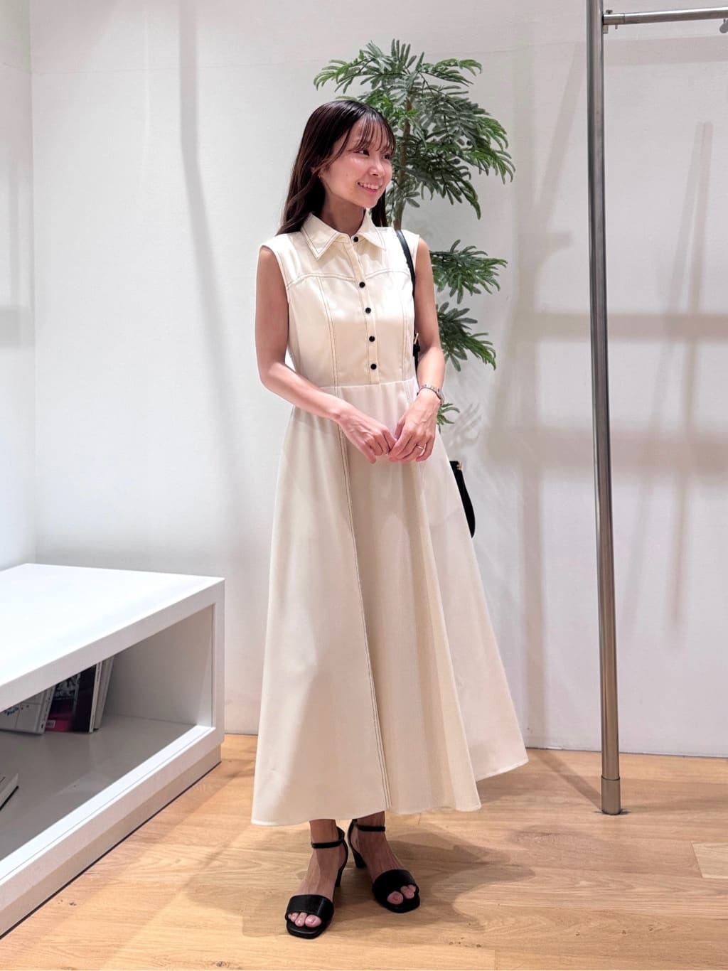 NATURAL BEAUTY BASIC | 襟付きバイカラーステッチワンピース