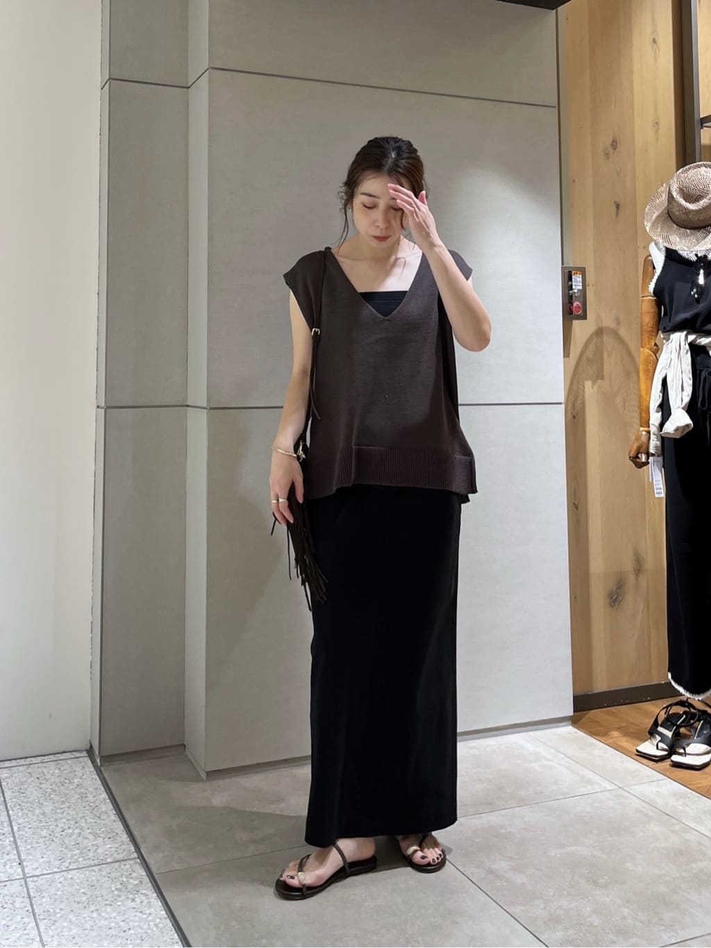 GALLARDAGALANTEの【低身長サイズあり】チノストレッチスカートを使ったコーディネートを紹介します。｜Rakuten Fashion(楽天ファッション／旧楽天ブランドアベニュー)7215457