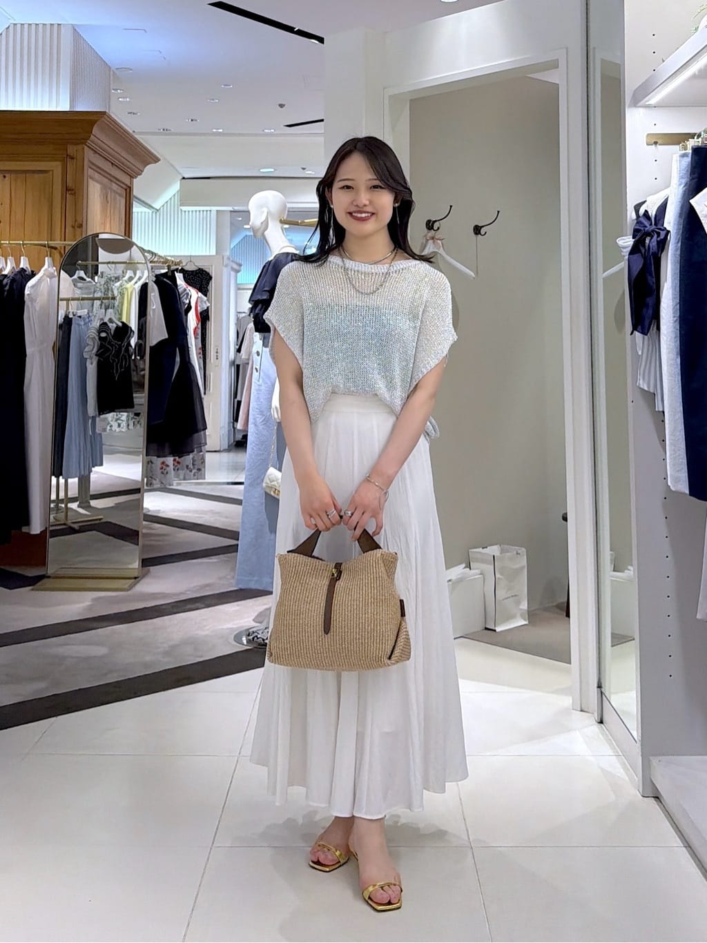 La boutique BonBon | 【再予約決定!】ラメ天竺針抜きフレンチニット