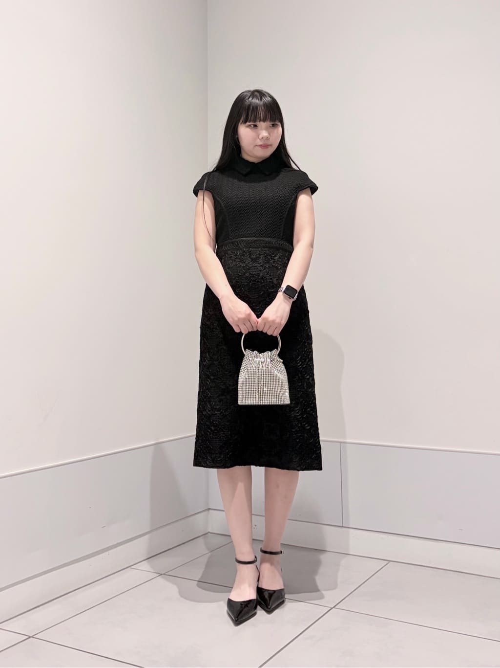 allurevilleの【LOULOU WILLOUGHBY】コード刺繍ドッキングワンピースを使ったコーディネートを紹介します。｜Rakuten Fashion(楽天ファッション／旧楽天ブランドアベニュー)7217260