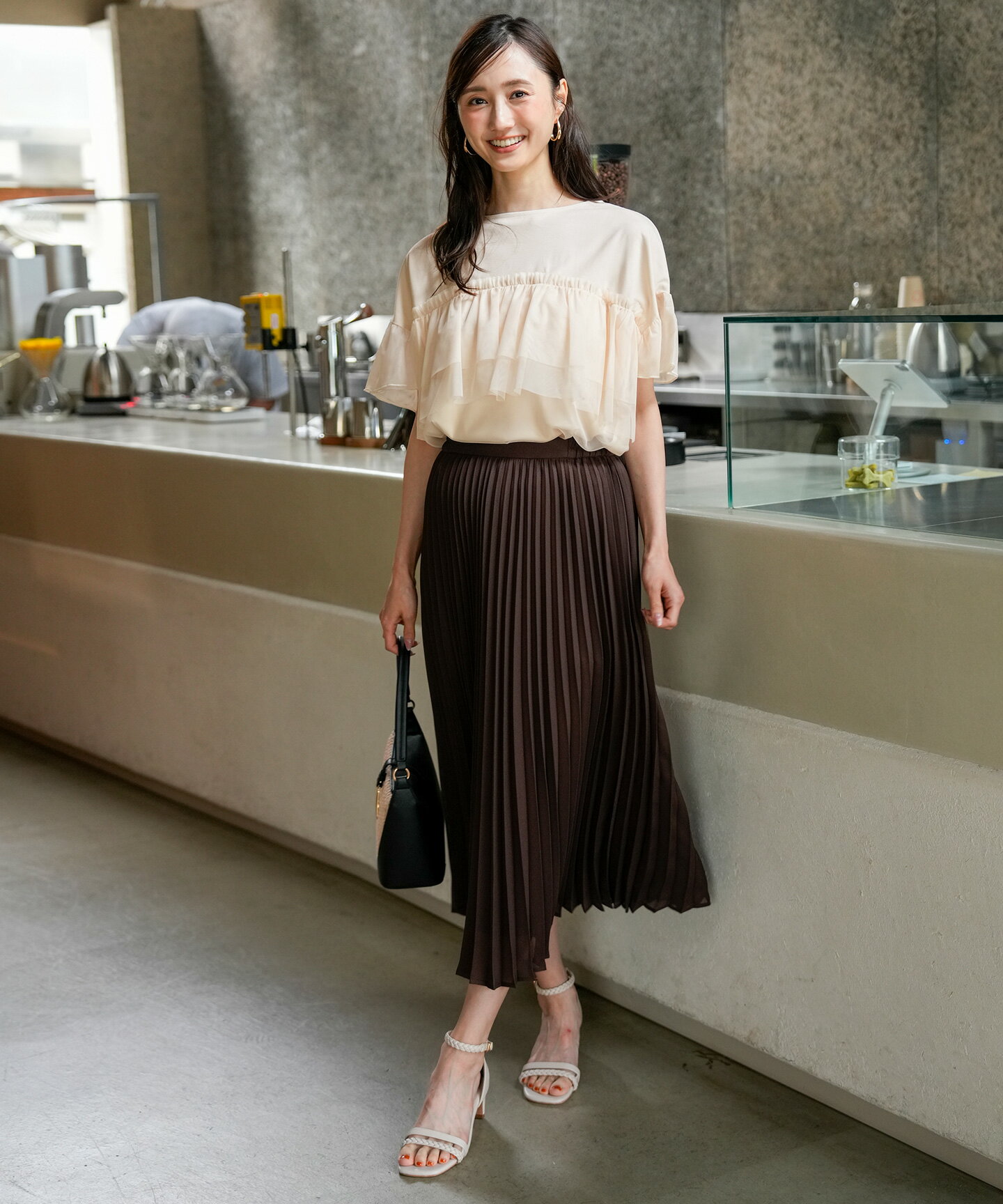 ANY SISの【洗える】チュール重ね プルオーバーを使ったコーディネートを紹介します。｜Rakuten Fashion(楽天ファッション／旧楽天ブランドアベニュー)7217475