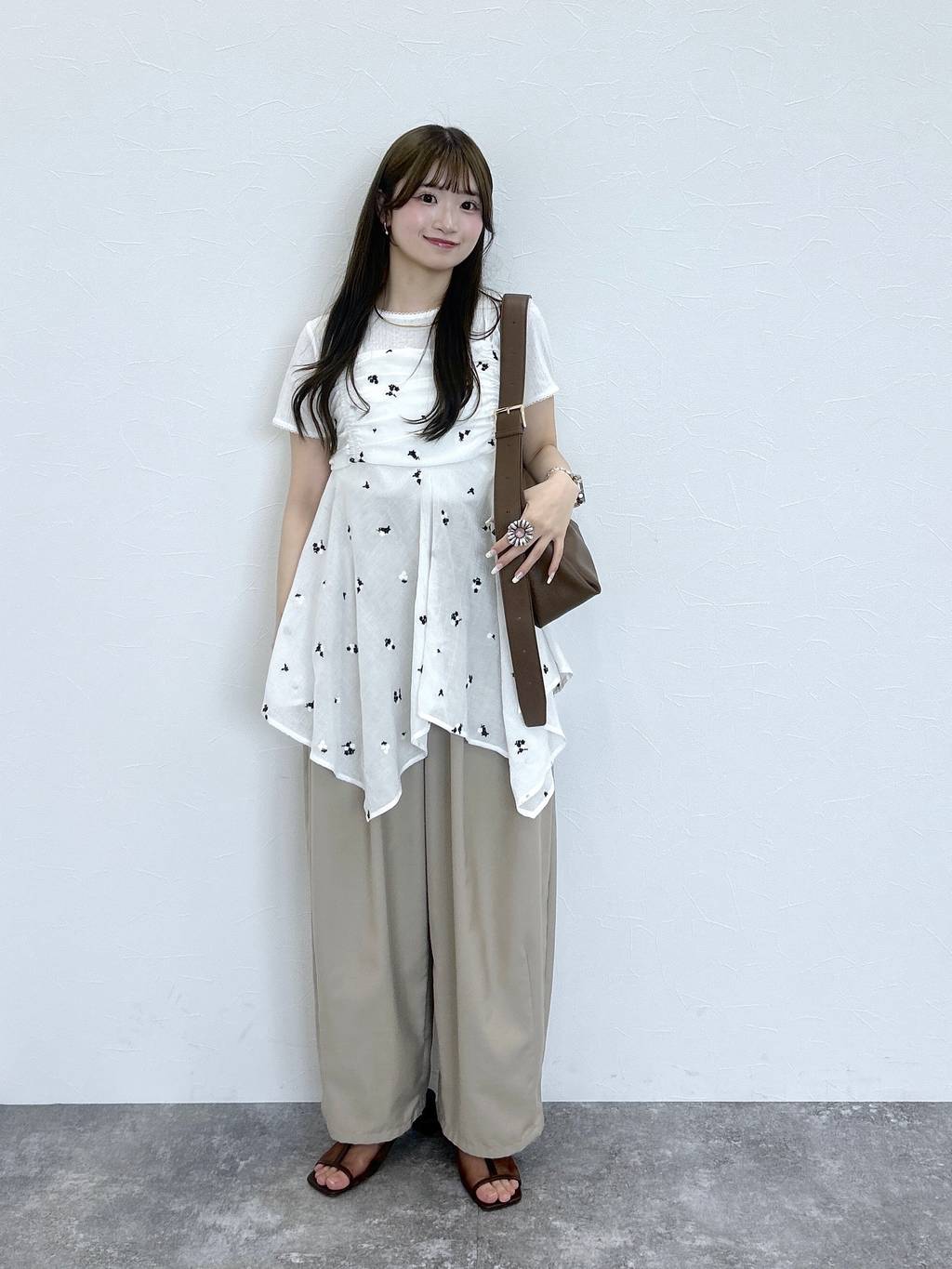 LOWRYS FARM 新品未使用　ヨウリュウシシュウキャミチュニック LOWRYS FARM | 【WEB先行予約】ヨウリュウシシュウキャミチュニック