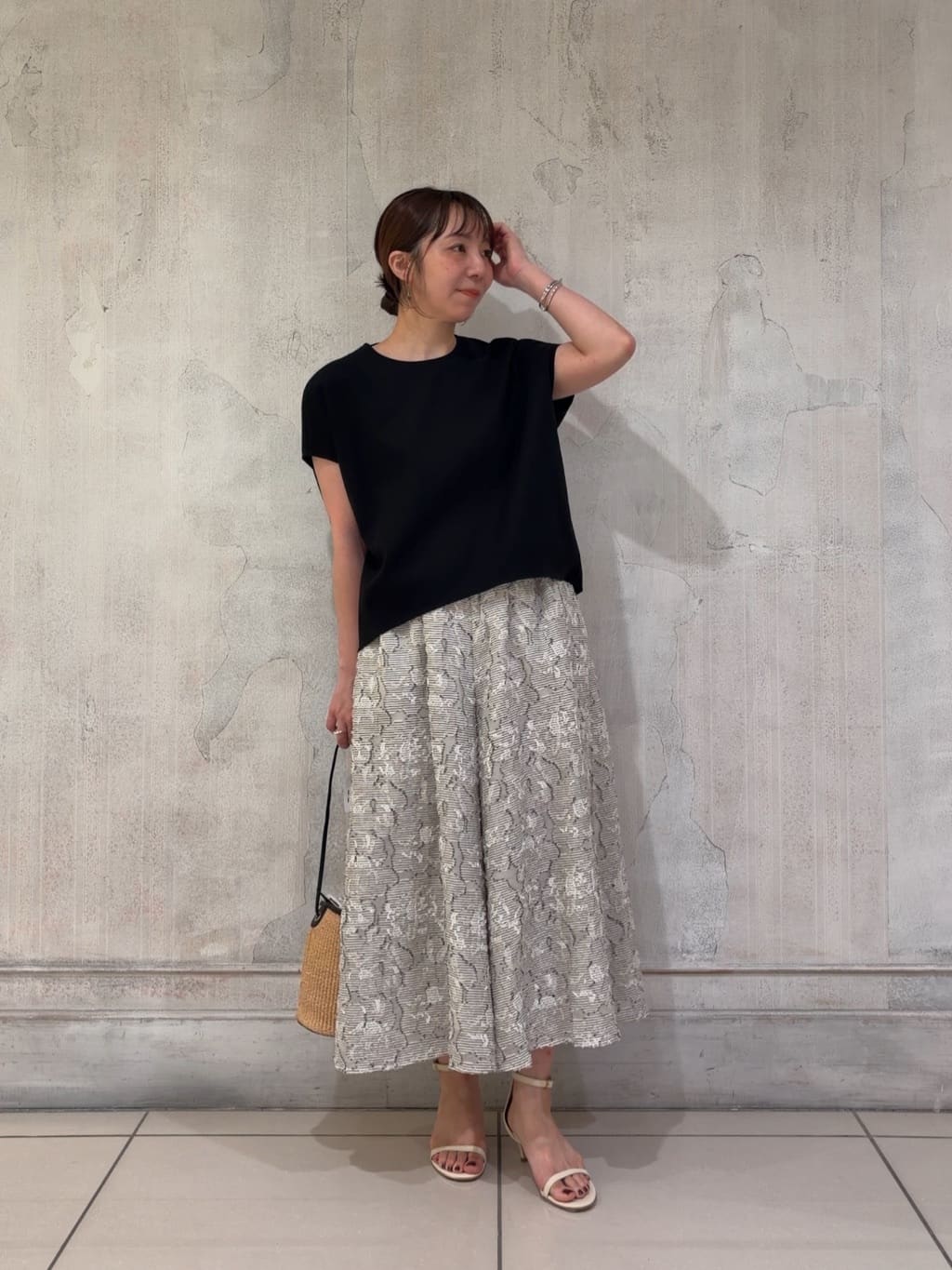 新品同様BEARDSLEY　ジャガード花柄サルエルパンツ BEARDSLEY | 花ボーダージャガードサルエルパンツ | Rakuten Fashion