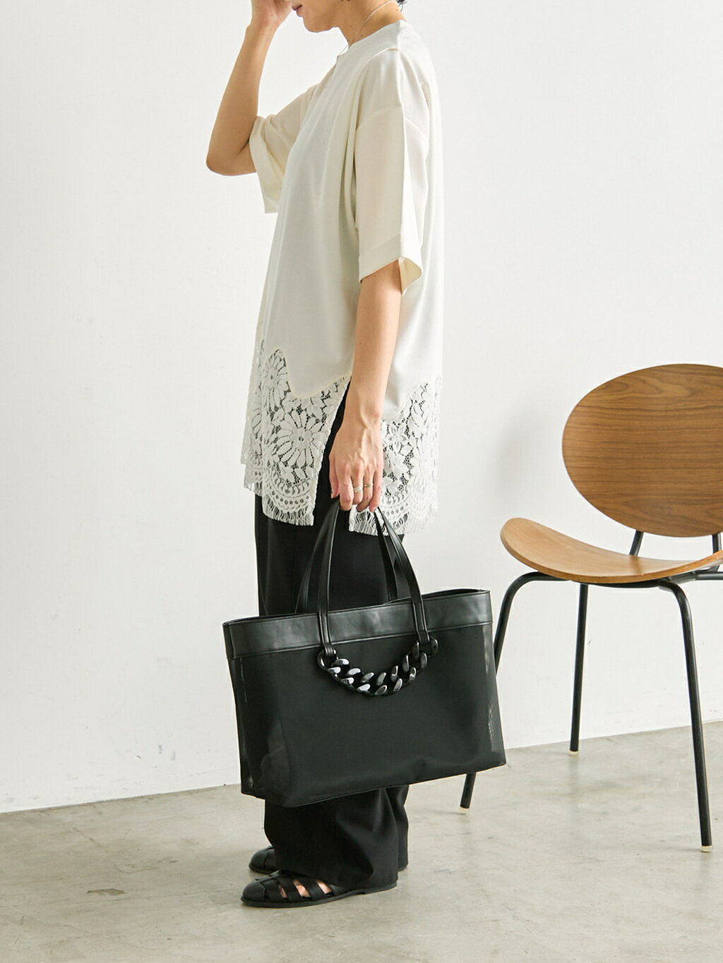 ear PAPILLONNERの裾レーストップス【SUM1 STYLE】を使ったコーディネートを紹介します。｜Rakuten Fashion(楽天ファッション／旧楽天ブランドアベニュー)7219312