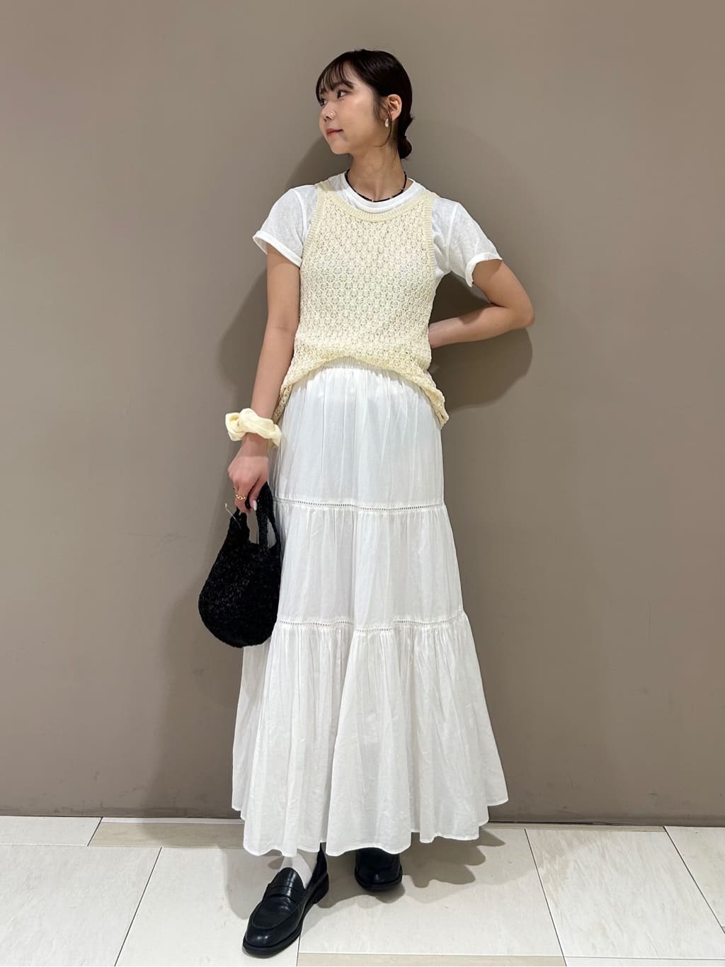 FREAK’S STOREの透かし編み ニットタンクトップ/サマーニットを使ったコーディネートを紹介します。｜Rakuten Fashion(楽天ファッション／旧楽天ブランドアベニュー)7219584
