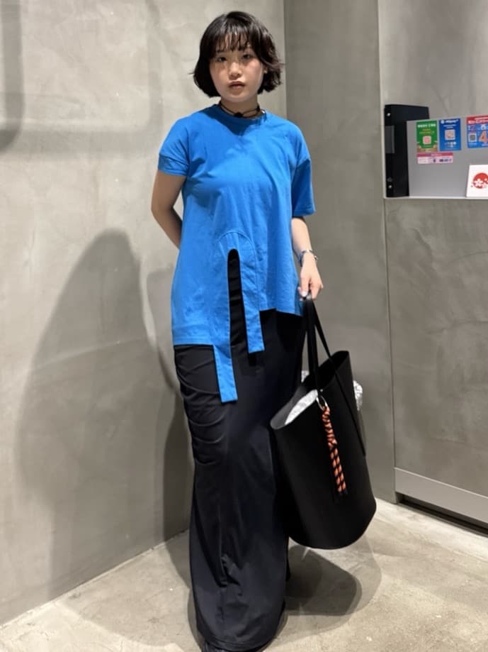 HeRIN.CYEのAsymmetry hem drape cut topsを使ったコーディネートを紹介します。｜Rakuten Fashion(楽天ファッション／旧楽天ブランドアベニュー)7219604