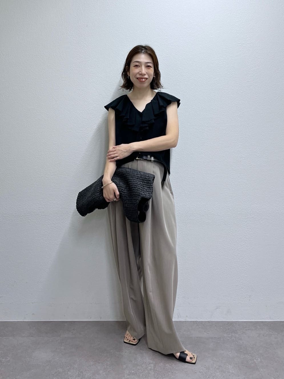 GALLARDAGALANTEのコットンラッフルブラウスを使ったコーディネートを紹介します。｜Rakuten Fashion(楽天ファッション／旧楽天ブランドアベニュー)7220024