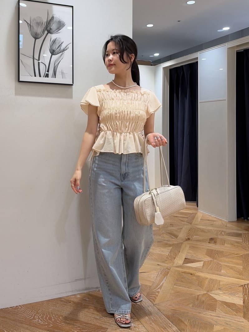 NATURAL BEAUTY BASIC | レースアップフリルブラウス | Rakuten