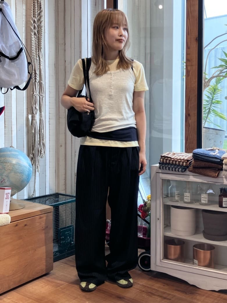 FREAK’S STOREの【セットアイテム】ヘンリーネック レイヤードタンクトップを使ったコーディネートを紹介します。｜Rakuten Fashion(楽天ファッション／旧楽天ブランドアベニュー)7220806