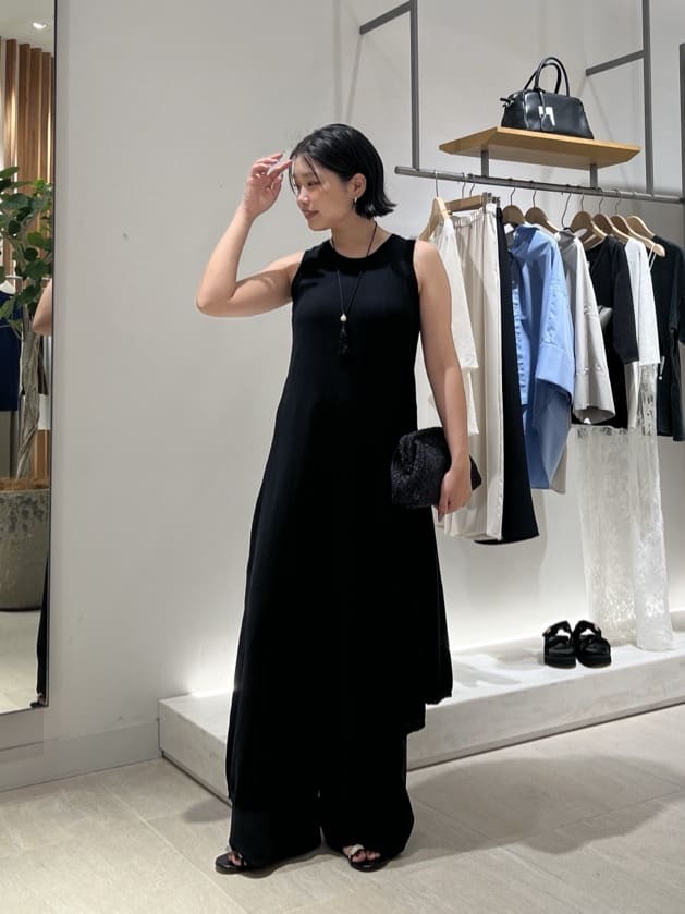 GALLARDAGALANTEの【HERITANOVUM】アシンメトリーニットドレスを使ったコーディネートを紹介します。｜Rakuten Fashion(楽天ファッション／旧楽天ブランドアベニュー)7221445