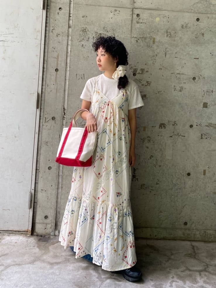 FREAK’S STOREのシアー Tシャツを使ったコーディネートを紹介します。｜Rakuten Fashion(楽天ファッション／旧楽天ブランドアベニュー)7223181