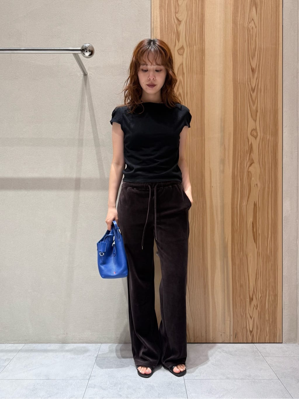 ATTISESSION アシンメトリー Vライン サンダル ヒール ミュール 黒 ATTISESSION＞アシンメトリー Vライン サンダル（サンダル