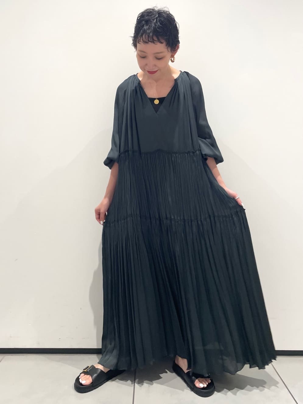 1er Arrondissement | 楊柳サテンプリーツワンピース | Rakuten