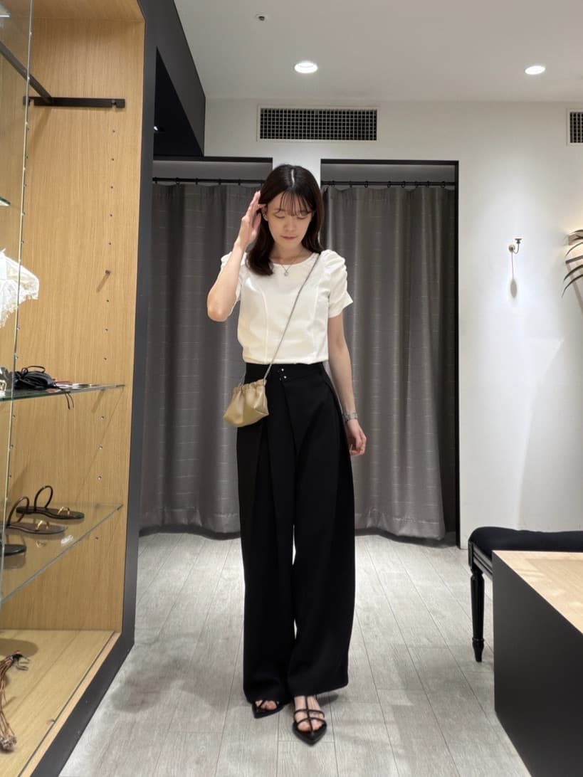 CAPRICIEUX LE'MAGEのバックUネッククロップボーダーTシャツを使った