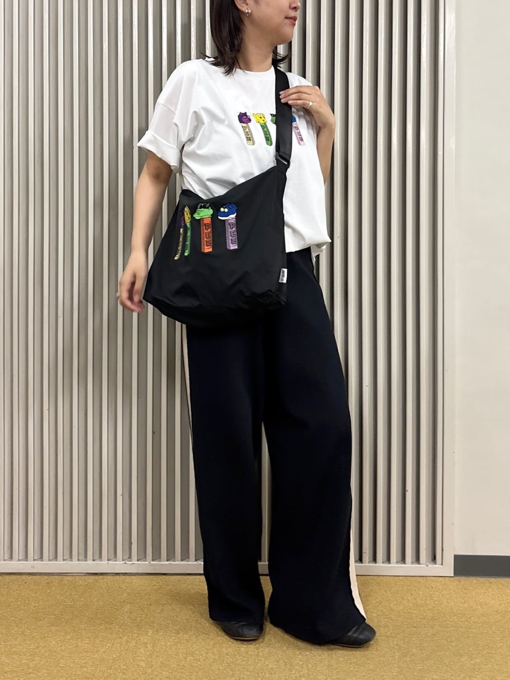 ear PAPILLONNERの【PEZ(ペッツ)×ear】Tシャツ《UVカット/吸水速乾/接触冷感あり》を使ったコーディネートを紹介します。｜Rakuten Fashion(楽天ファッション／旧楽天ブランドアベニュー)7233199