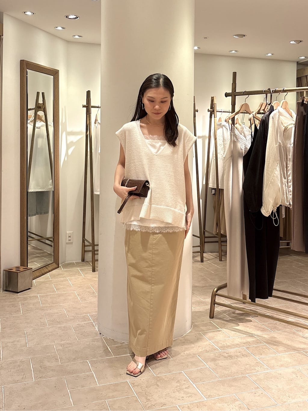 GALLARDAGALANTEのスクエアレースキャミを使ったコーディネートを紹介します。｜Rakuten Fashion(楽天ファッション／旧楽天ブランドアベニュー)7233261