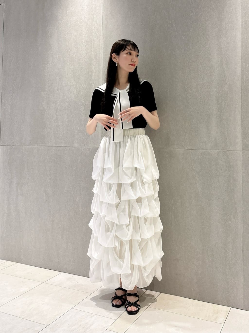 PROPORTION BODY DRESSINGの<山内ともなさんコラボ>タックバルーンスカートを使ったコーディネートを紹介します。｜Rakuten Fashion(楽天ファッション／旧楽天ブランドアベニュー)7233513