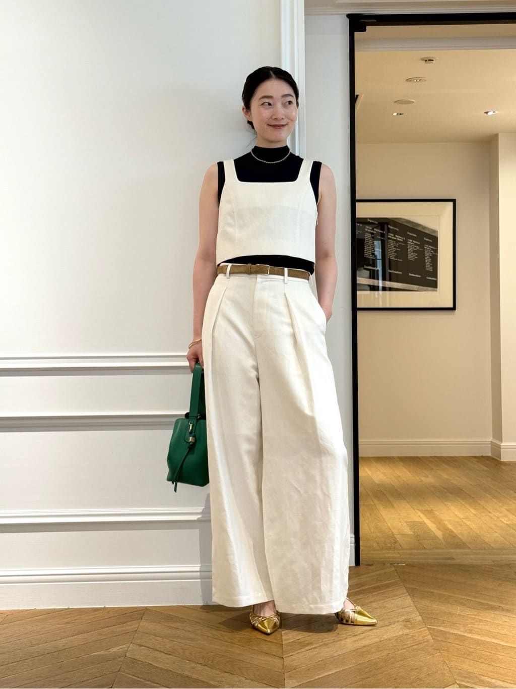 allurevilleのバック釦ディティールプルオーバーを使った