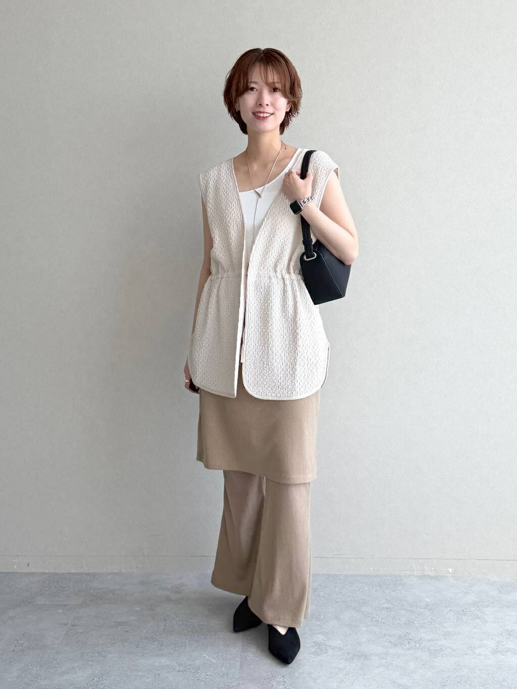 mysty womanの3ピースレイヤードセットを使ったコーディネートを紹介します。｜Rakuten Fashion(楽天ファッション／旧楽天ブランドアベニュー)7234590