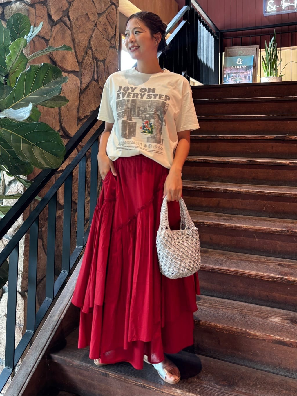 FREAK’S STOREのラメ糸手編み 2WAYバッグを使ったコーディネートを紹介します。｜Rakuten Fashion(楽天ファッション／旧楽天ブランドアベニュー)7235539