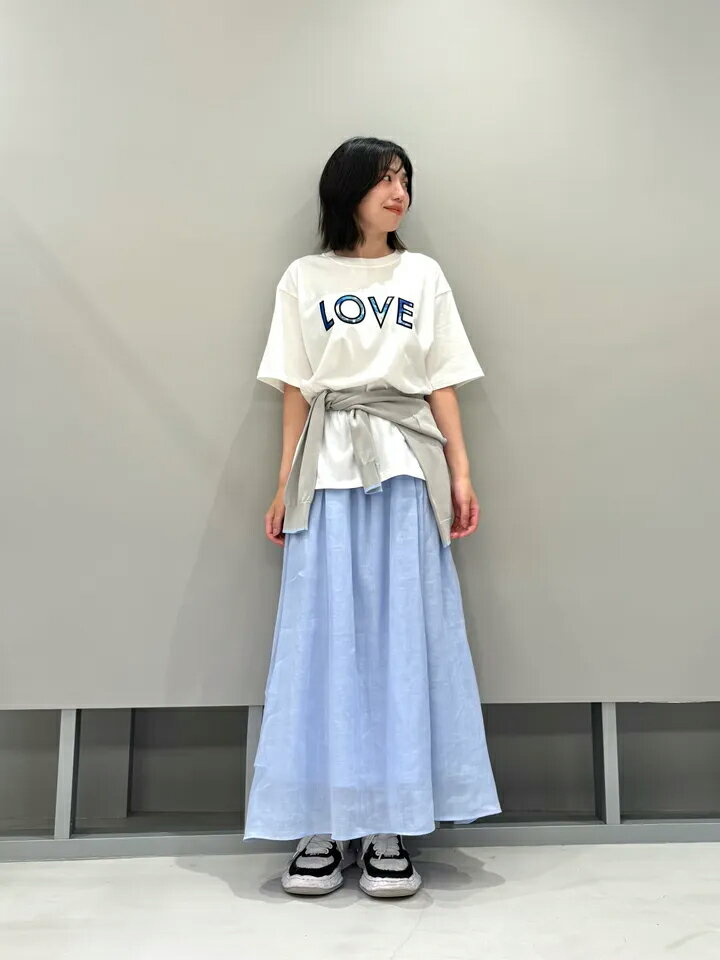 LOVELESSの【KANAKO SASAKI】コラボレーション グラフィックロゴTシャツを使ったコーディネートを紹介します。｜Rakuten Fashion(楽天ファッション／旧楽天ブランドアベニュー)7236989