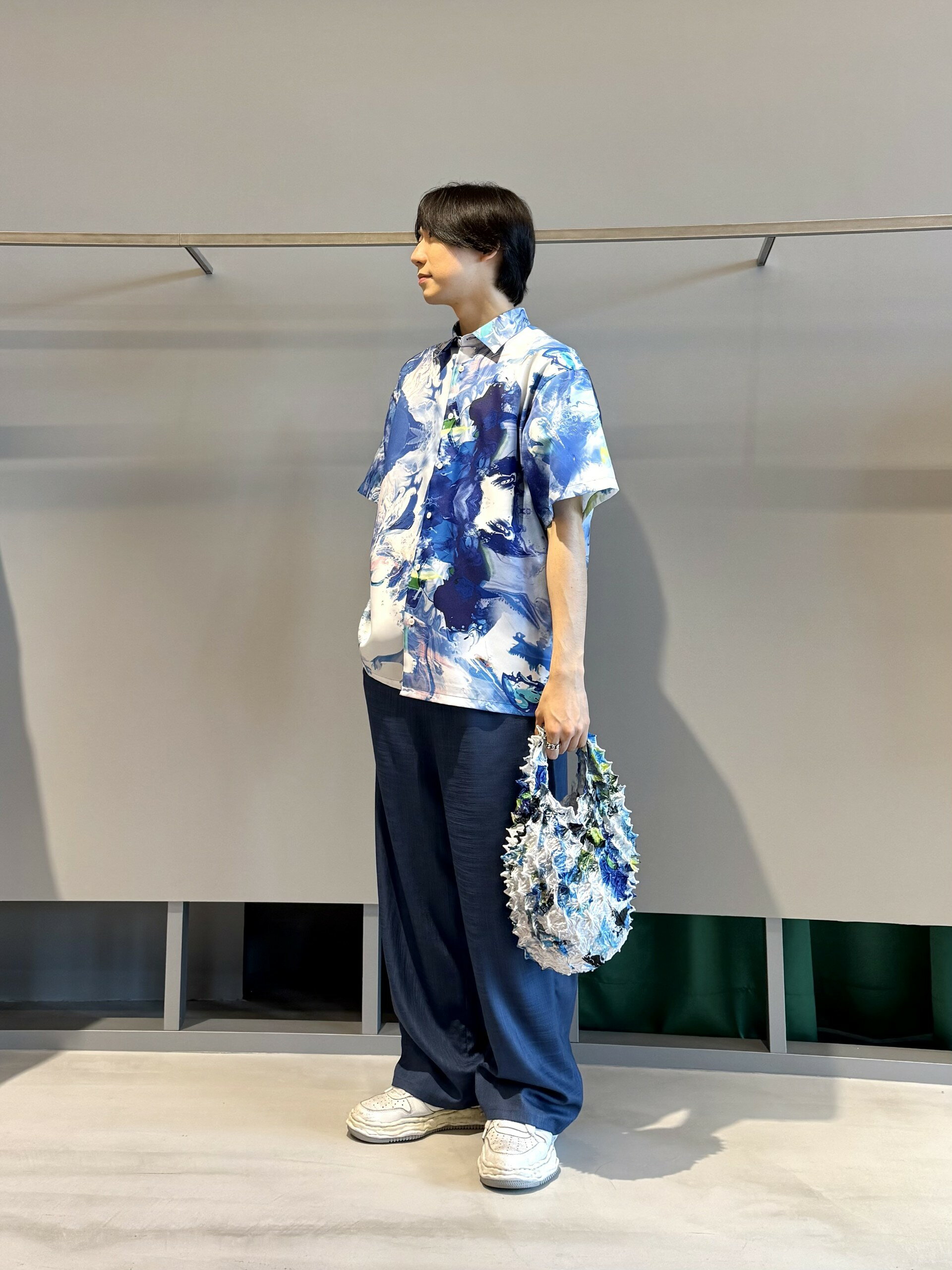 LOVELESSの【KANAKO SASAKI】コラボレーション グラフィックショートスリーブを使ったコーディネートを紹介します。｜Rakuten Fashion(楽天ファッション／旧楽天ブランドアベニュー)7236986