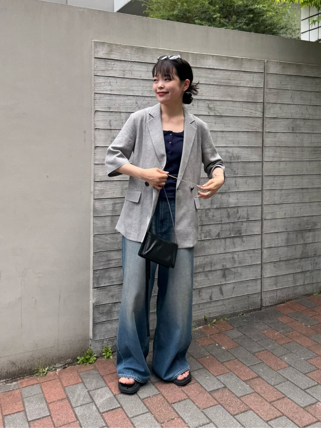 GALLARDAGALANTEの【PEAS】レザーベルト付ソフトデニム2を使ったコーディネートを紹介します。｜Rakuten Fashion(楽天ファッション／旧楽天ブランドアベニュー)7238106
