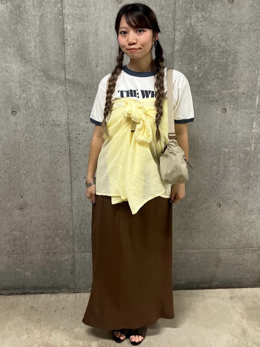 FREAK’S STOREのナロースカートを使ったコーディネートを紹介します。｜Rakuten Fashion(楽天ファッション／旧楽天ブランドアベニュー)7238272