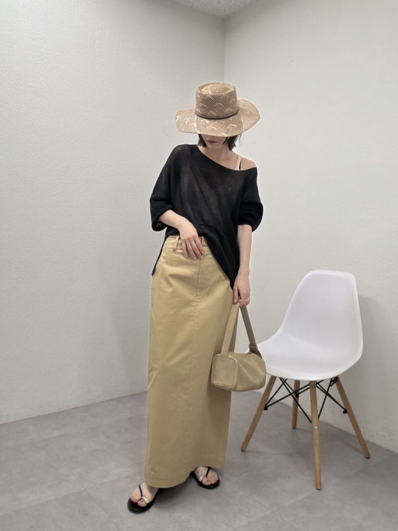 GALLARDAGALANTEの【低身長サイズあり】チノストレッチスカートを使ったコーディネートを紹介します。｜Rakuten Fashion(楽天ファッション／旧楽天ブランドアベニュー)7240345