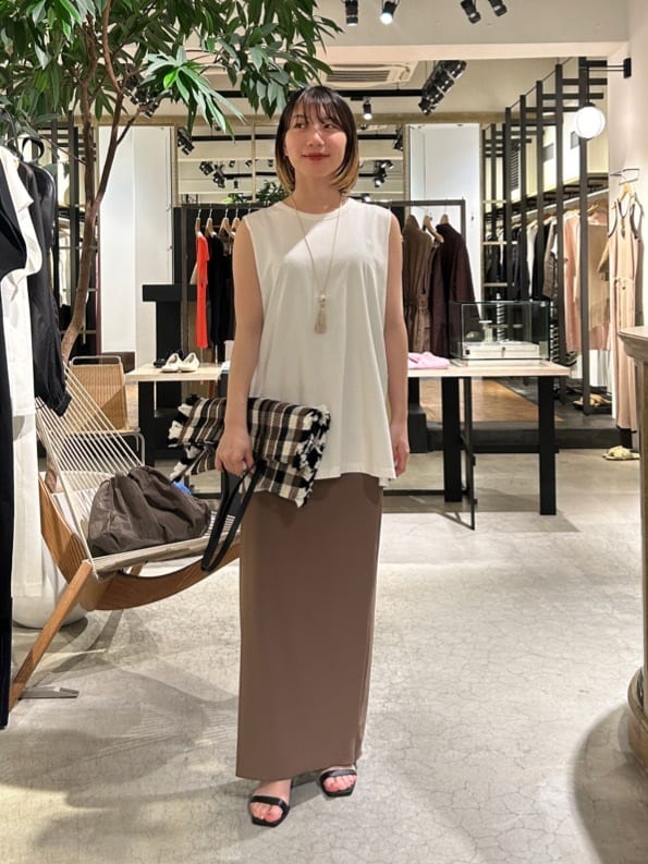 GALLARDAGALANTEの【3サイズ展開】ストレッチマキシタイトスカート2を使ったコーディネートを紹介します。｜Rakuten Fashion(楽天ファッション／旧楽天ブランドアベニュー)7244045