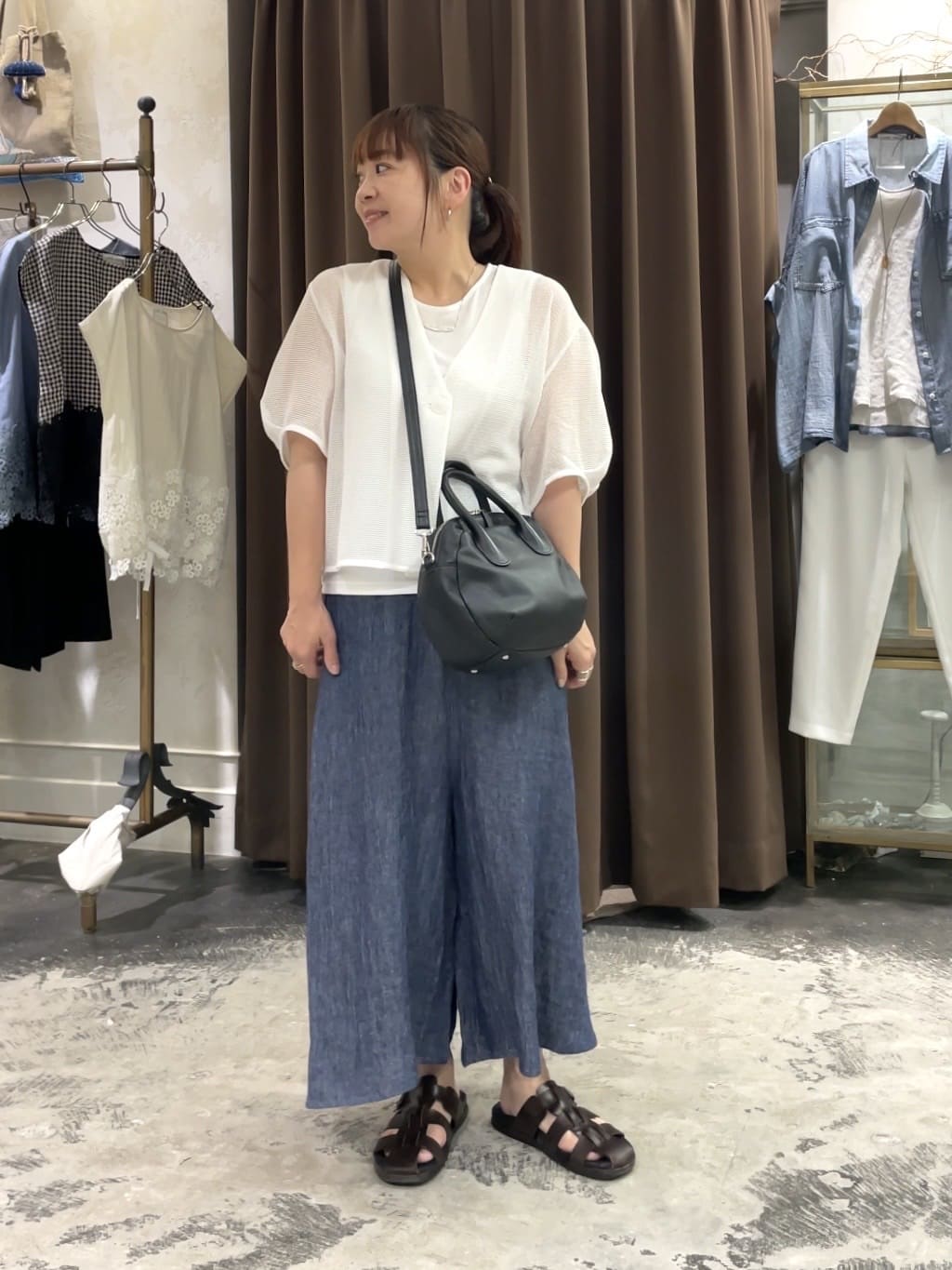BEARDSLEY | 《本革》ラウンドミニボストンバック | Rakuten Fashion
