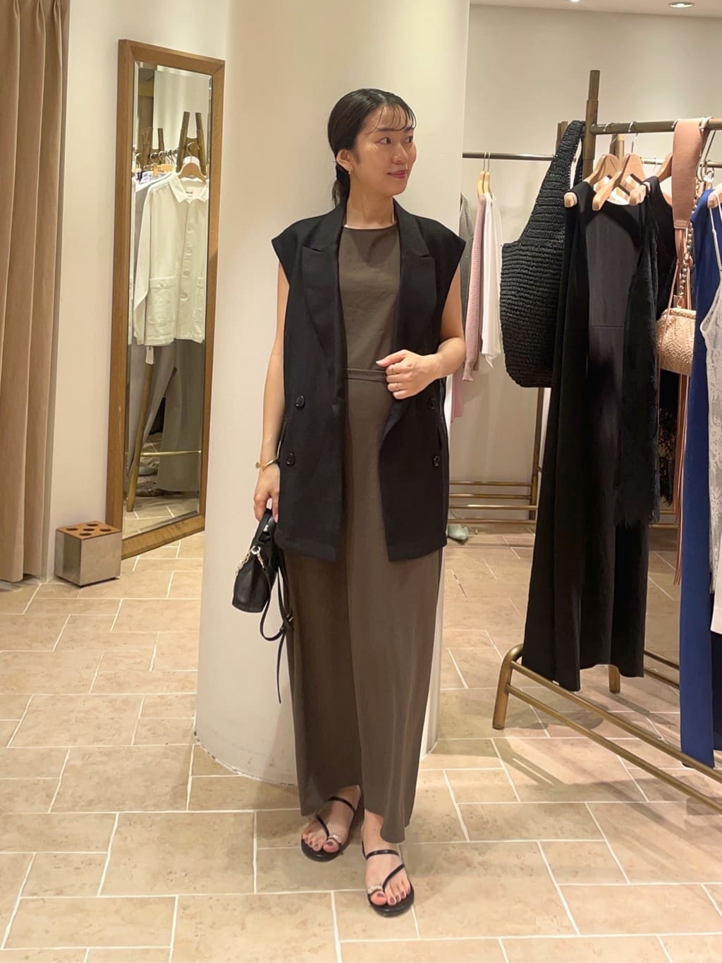 GALLARDAGALANTEの<GLOW 7月号掲載アイテム>マルチWAYワンピースを使ったコーディネートを紹介します。｜Rakuten Fashion(楽天ファッション／旧楽天ブランドアベニュー)7246444