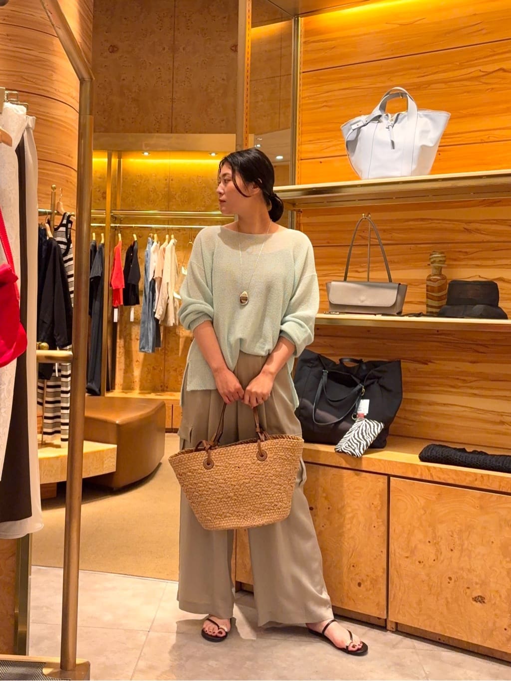 GALLARDAGALANTEのペーパーヤーンメッシュニットを使ったコーディネートを紹介します。｜Rakuten Fashion(楽天ファッション／旧楽天ブランドアベニュー)7246484
