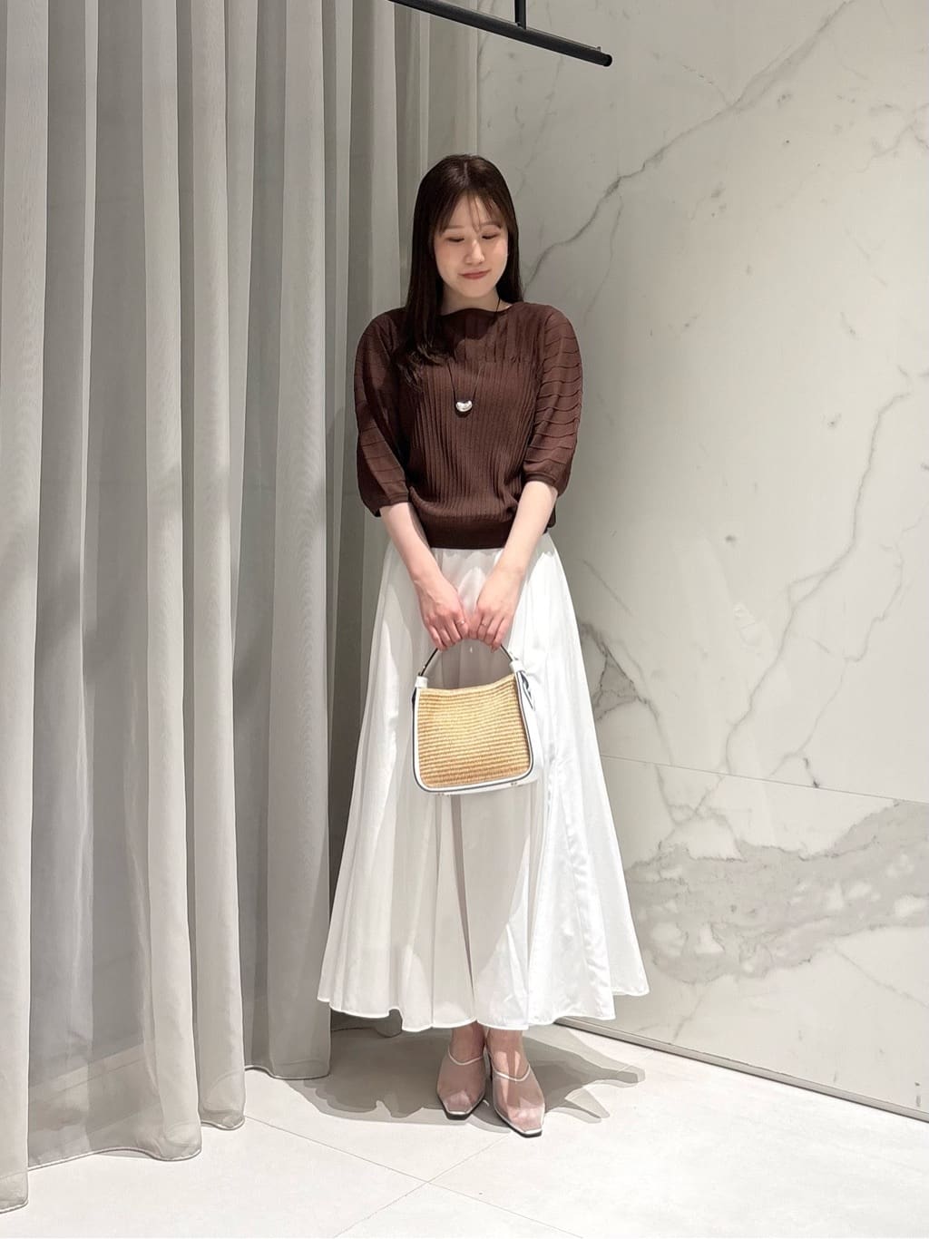 allurevilleのシアードルマンプルオーバーを使ったコーディネートを紹介します。｜Rakuten Fashion(楽天ファッション／旧楽天ブランドアベニュー)7247185