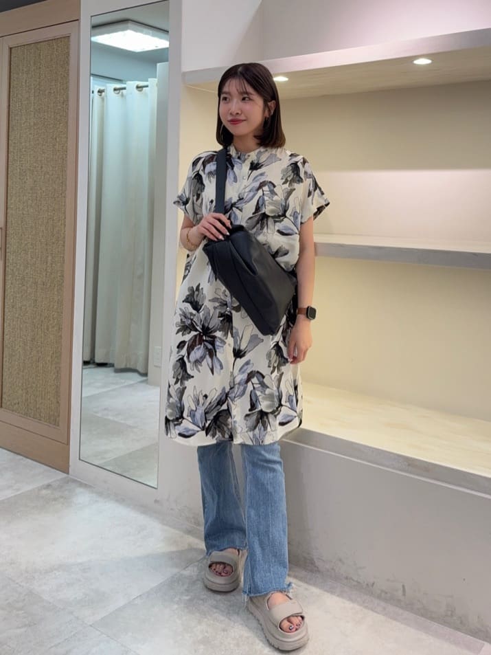 ear PAPILLONNERの《SNS総再生数800万突破!本革/軽量》2WAYレザーショルダーバッグを使ったコーディネートを紹介します。｜Rakuten Fashion(楽天ファッション／旧楽天ブランドアベニュー)7248513
