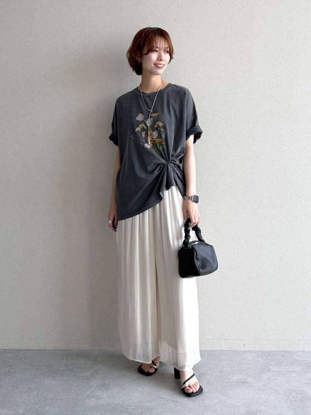 mysty womanのボタニカルプリントT 半袖を使ったコーディネートを紹介します。｜Rakuten Fashion(楽天ファッション／旧楽天ブランドアベニュー)7249009