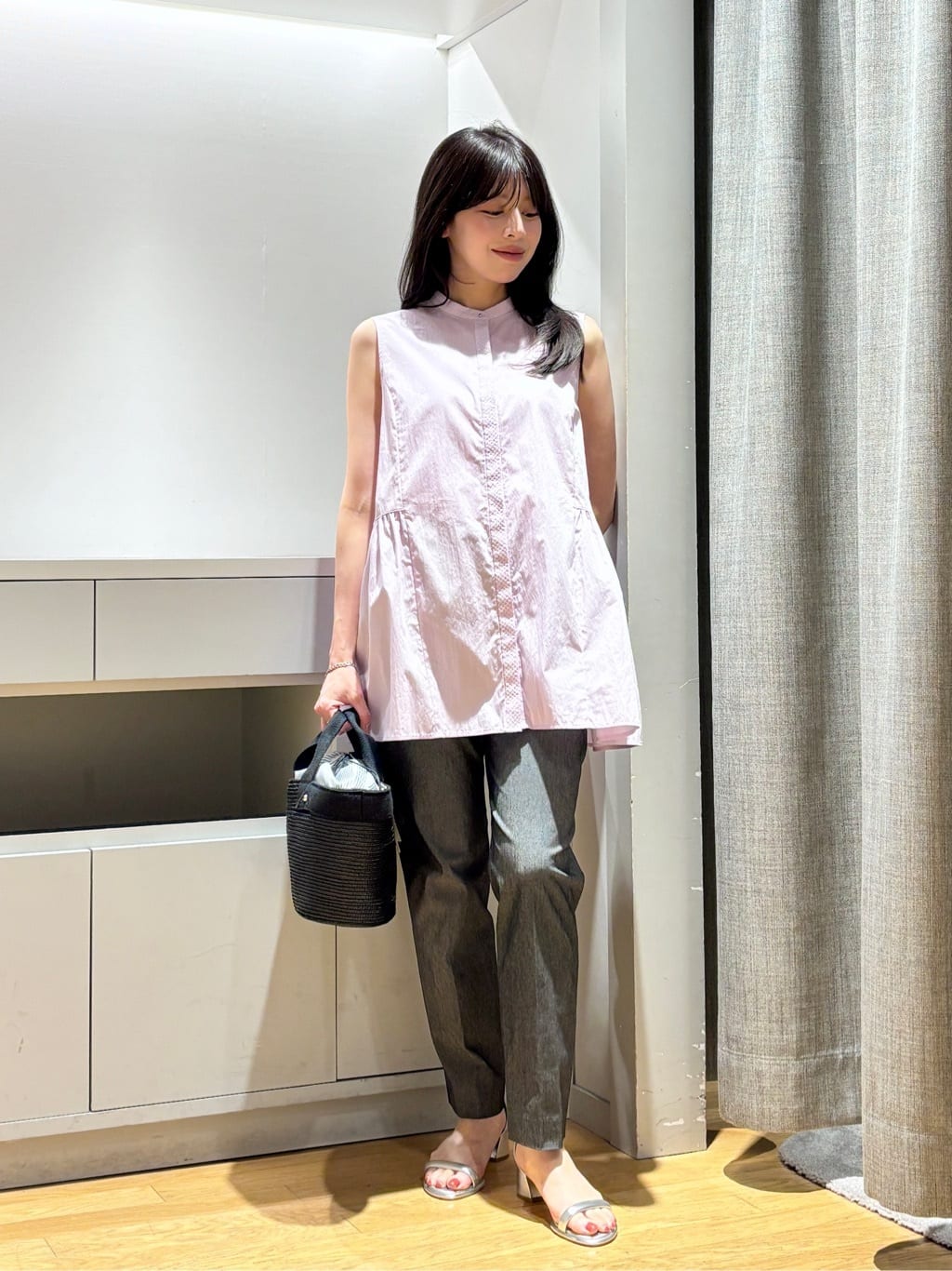 UNITED ARROWS LTD. OUTLET | エンブロイダリーノースリーブブラウス
