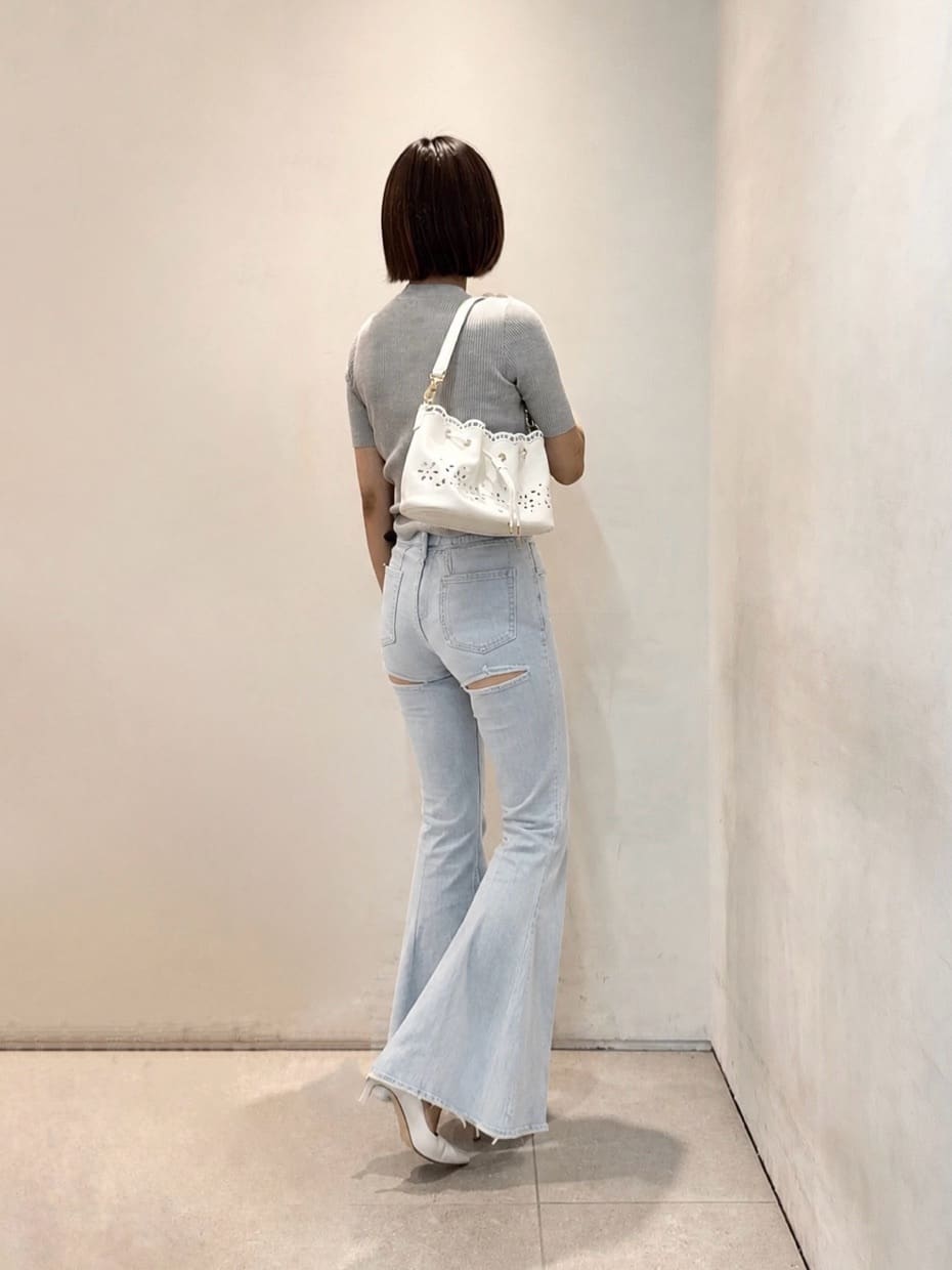 CHARLES & KEITH | レザー エンブロイダリー バケツバッグ | Rakuten
