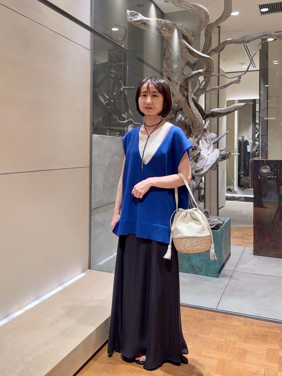 GALLARDAGALANTEのサイドスリットニットを使ったコーディネートを紹介します。｜Rakuten Fashion(楽天ファッション／旧楽天ブランドアベニュー)7253699