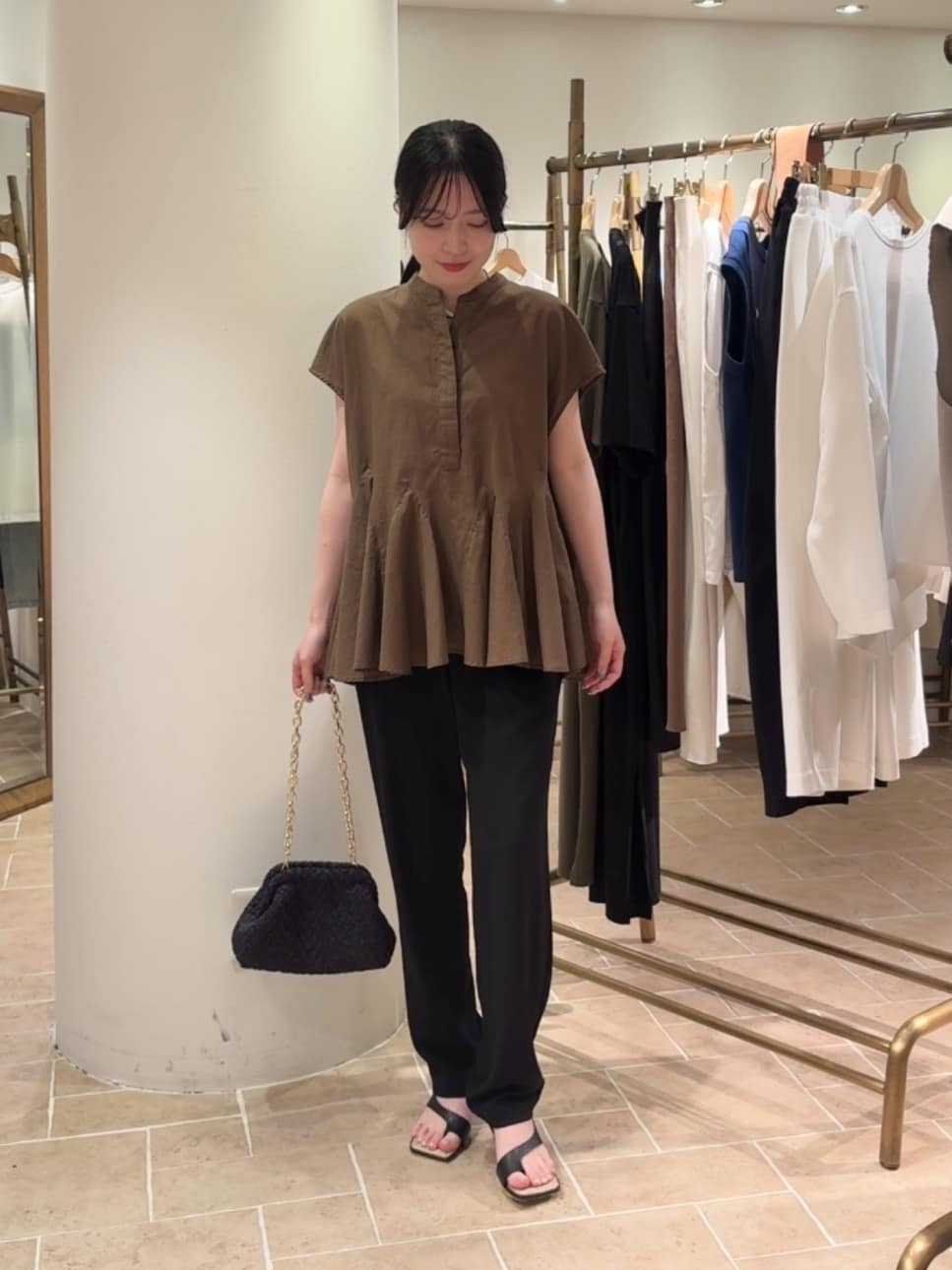 GALLARDAGALANTEの<GLOW 7月号掲載アイテム>【2サイズ展開】ハーフスリーブジャケットを使ったコーディネートを紹介します。｜Rakuten Fashion(楽天ファッション／旧楽天ブランドアベニュー)7253801