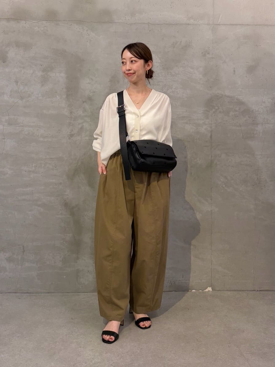 BEARDSLEY | 《本革》ドットボディバッグ | Rakuten Fashion(楽天