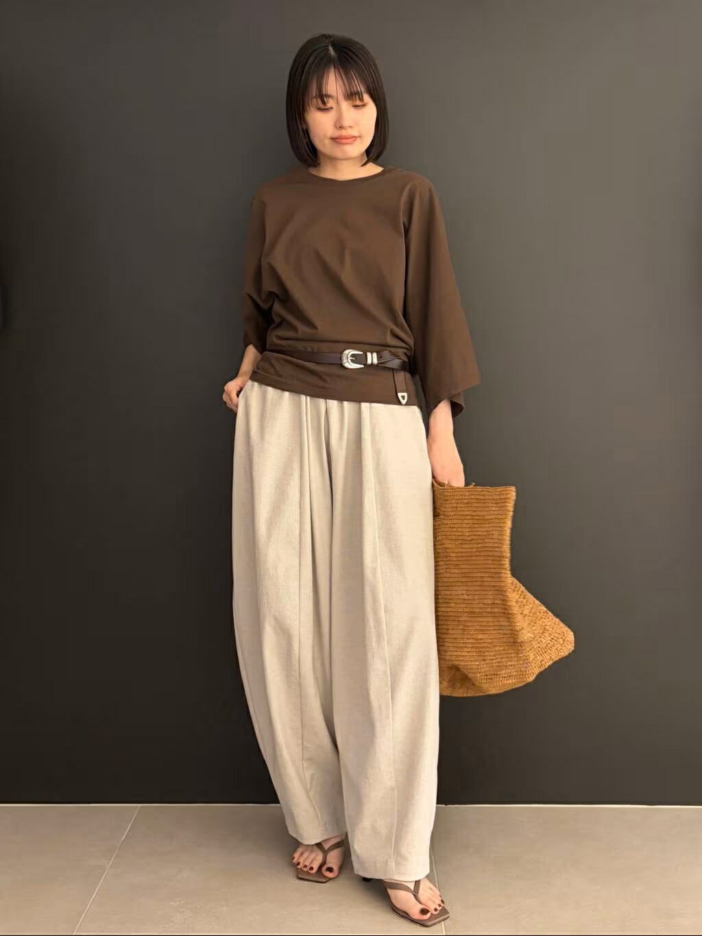 CurensologyのドルマンナローTシャツを使ったコーディネートを紹介します。｜Rakuten Fashion(楽天ファッション／旧楽天ブランドアベニュー)7257774